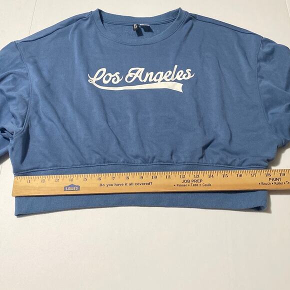 Blue “Los Angeles” Graphic Cropped Sweatshirt Size Medium Periwinkle Powder Blue - Picture 4 of 8
